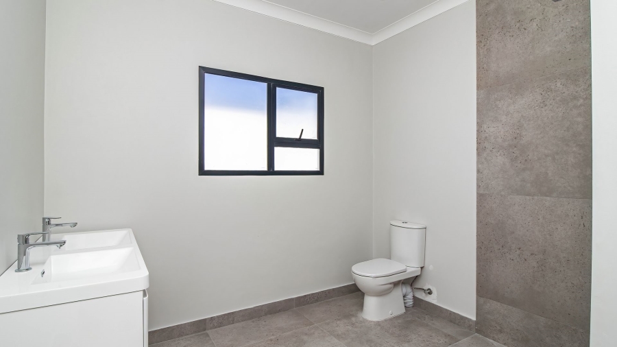 3 Bedroom Property for Sale in Sandbaai Western Cape